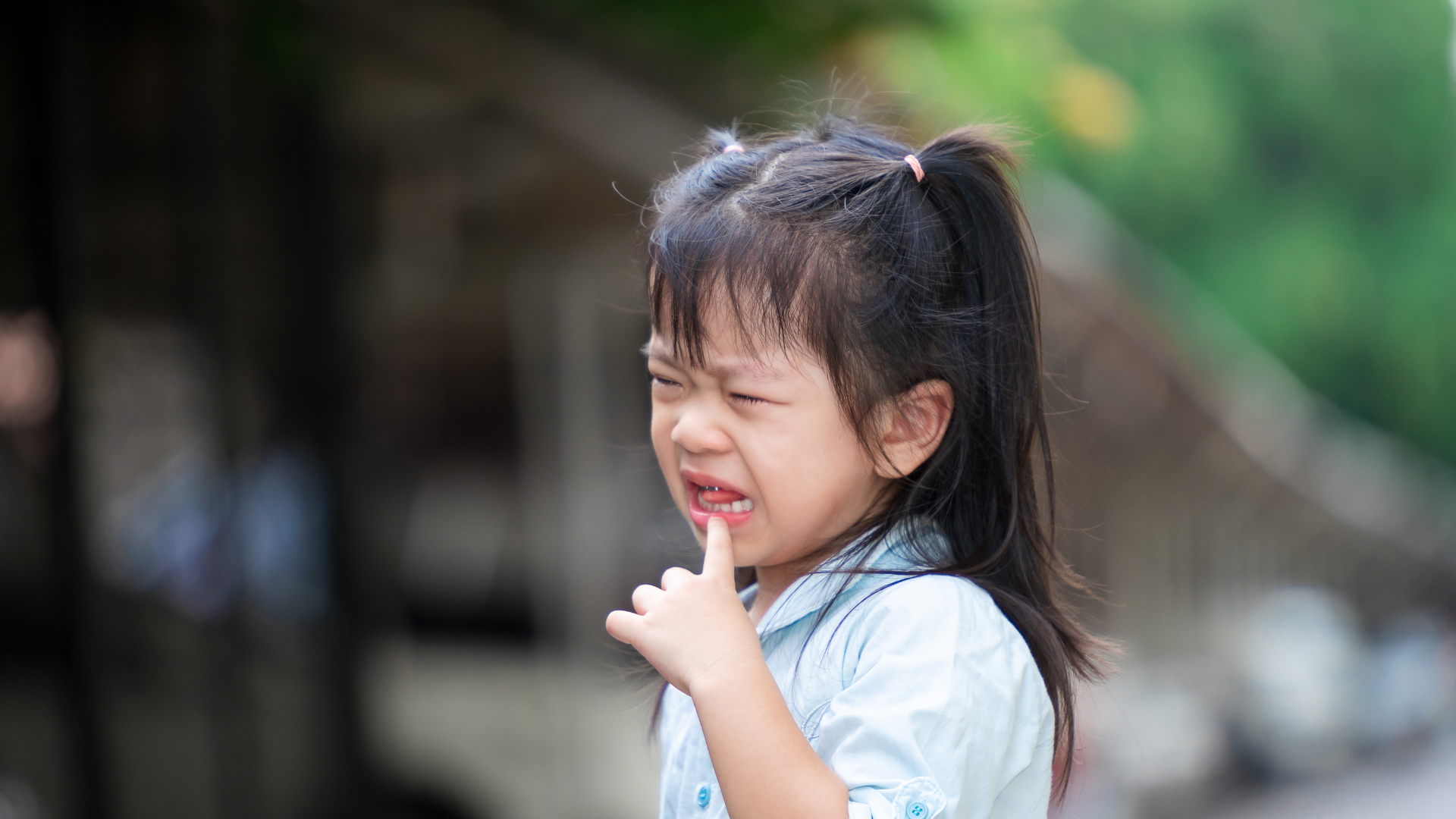 Anak Takut Nak ke Sekolah? Jom Ketahui Solusi dan Puncanya.